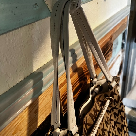 Authentic Michael kors jet set drawstring bag - Picture 2 of 10